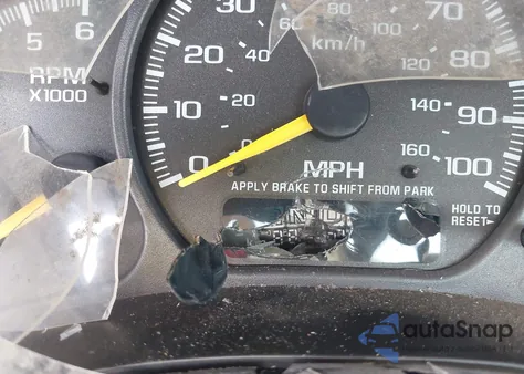 2000 Chevrolet Silverado 1500 C1500 z USA, uszkodzony, nr VIN 1GCEC14W1YZ152507